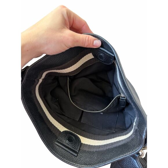 MARC JACOBS Gotham City Bucket Leather Bag Black - Picture 14 of 16